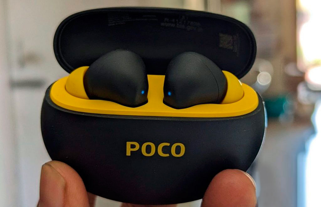 Xiaomi представила беспроводные наушники Poco Pods всего за $15